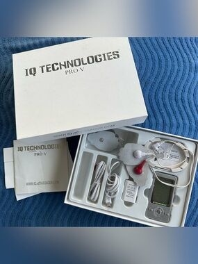 IQ Technologies Pro V TENS Unit - White and Silver